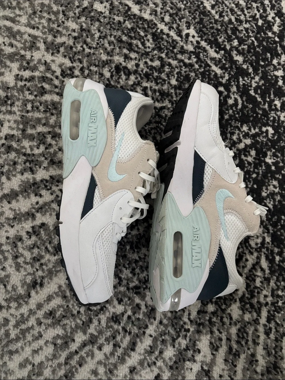 Women’s Nike Air Max Size 8.5